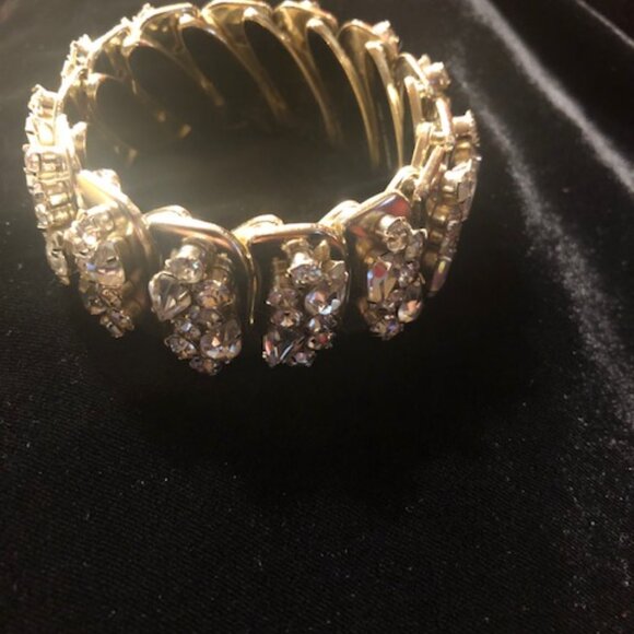 Elegant Silver Crystal Bracelet Like New - Picture 2 of 9